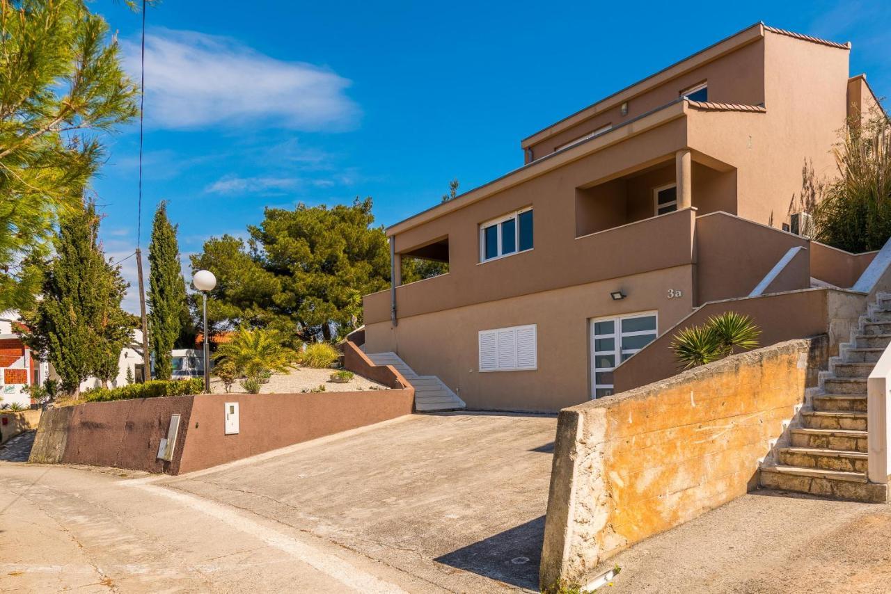 Anita Apartment